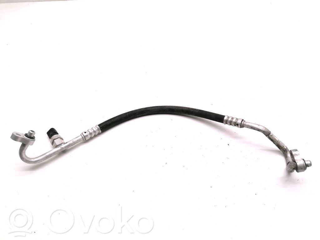 Tesla Model 3 Ilmastointilaitteen putki (A/C) 