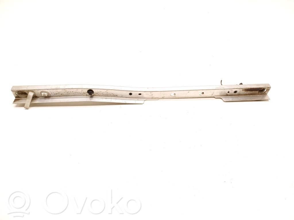 Tesla Model 3 Akumuliatoriaus laikiklis 