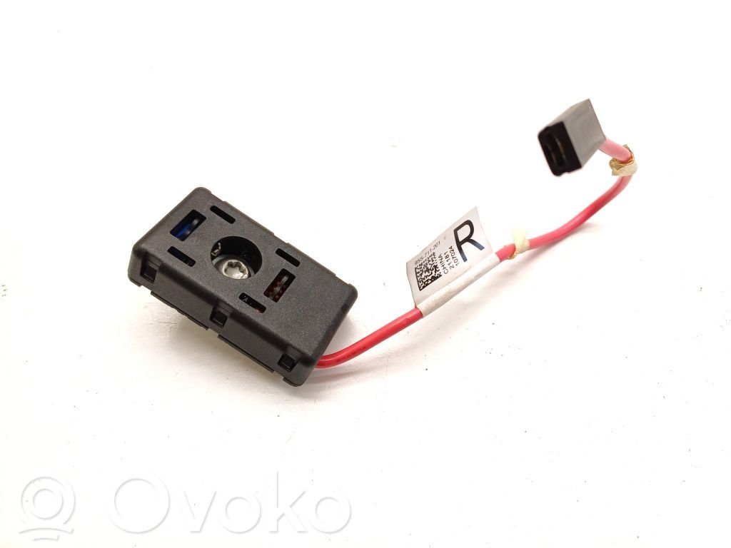GPS-pystyantenni   150942100B