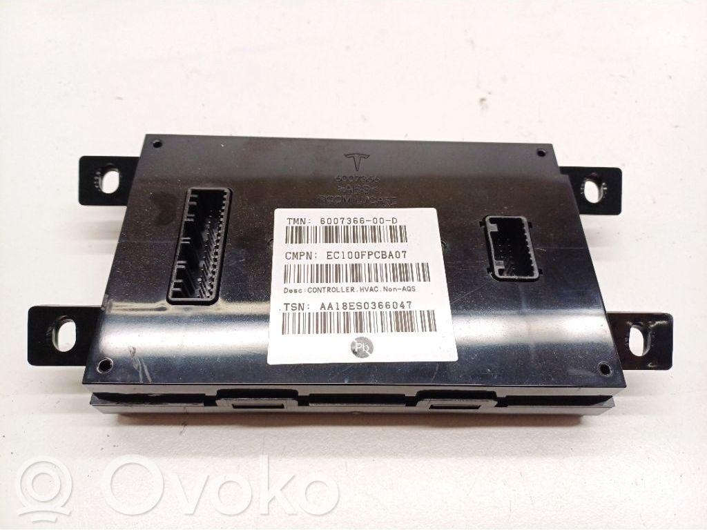 Tesla Model S Air conditioning/heating control unit 