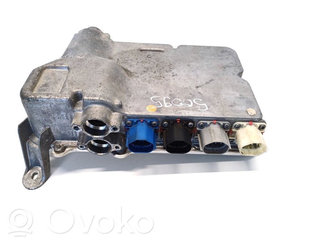 Tesla Model S Voltage converter inverter 