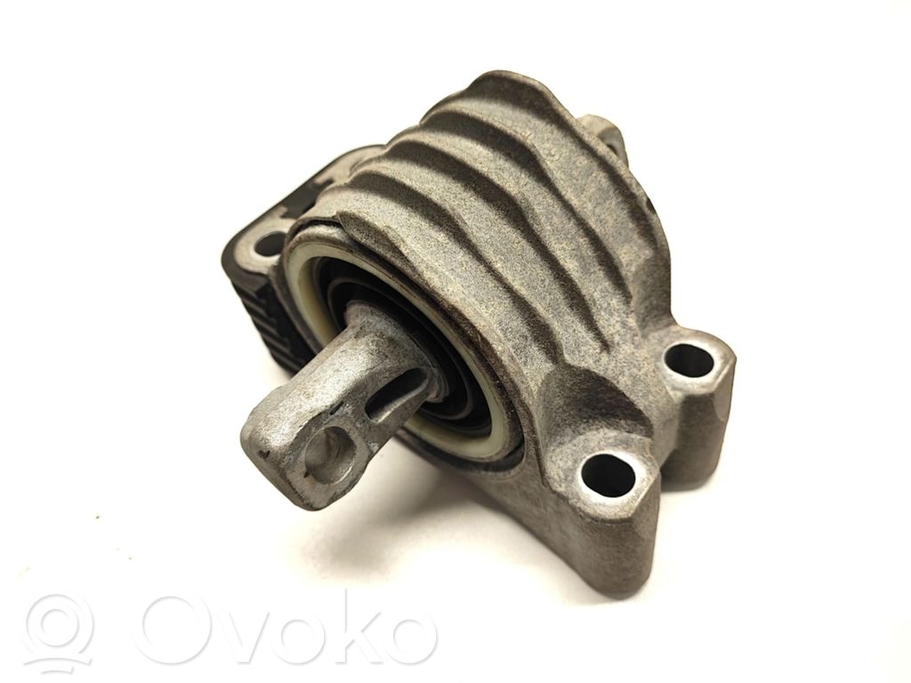 BMW 4 G22 G23 G24 G26 Engine mount bracket 