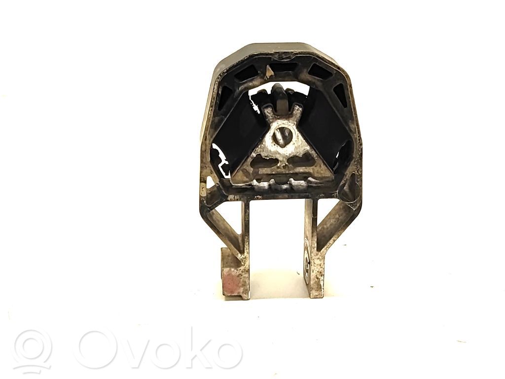 Engine mount bracket   AV616P082AC