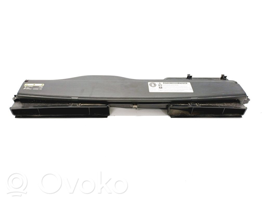 Volkswagen Touran III Air intake duct part 