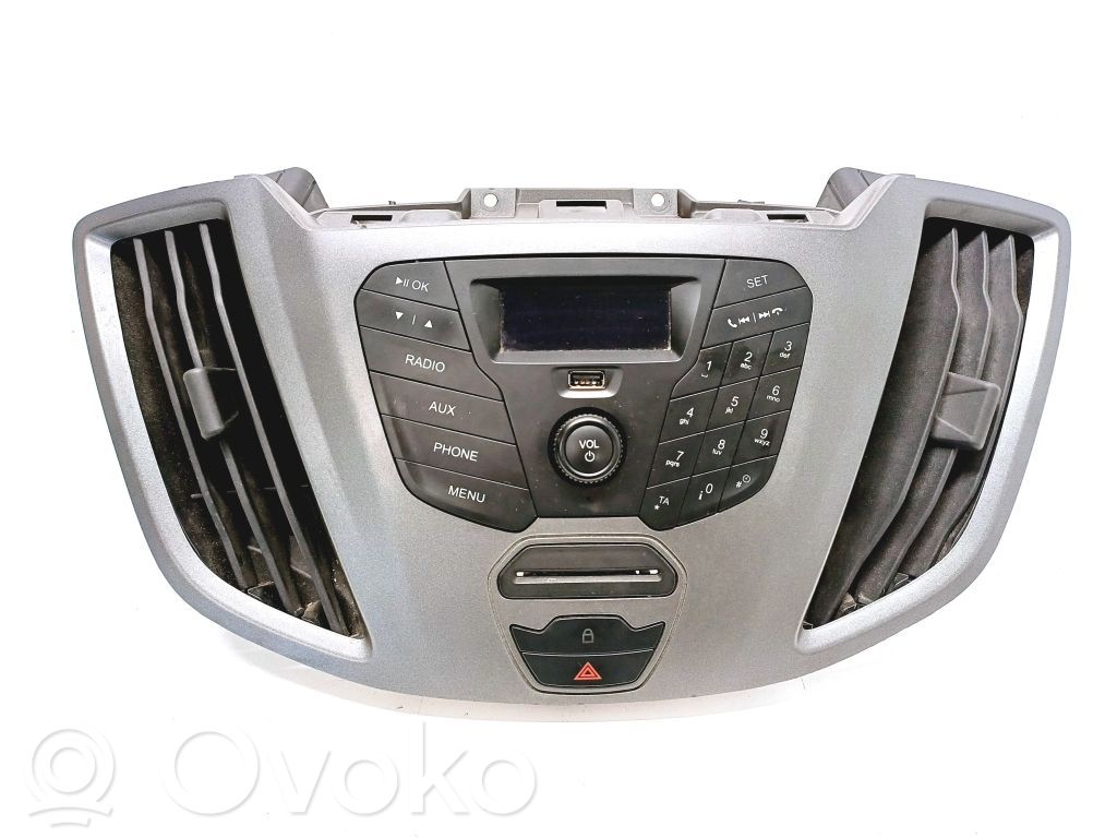 Ford Transit Radio/CD/DVD/GPS head unit 