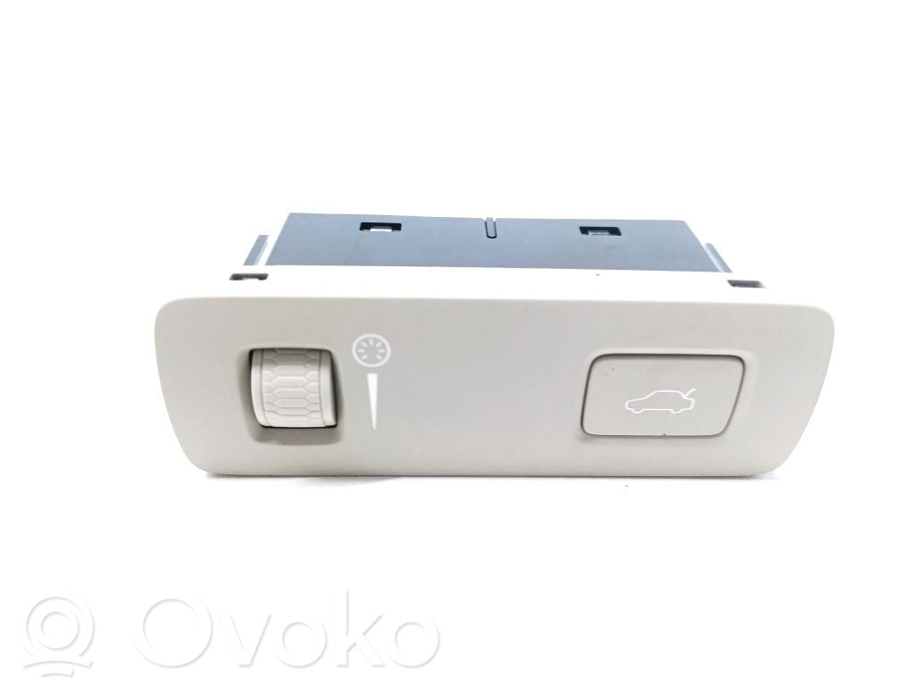Volvo V60 Tailgate opening switch 