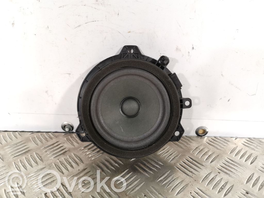 KIA Stonic Altavoz de la puerta delantera 