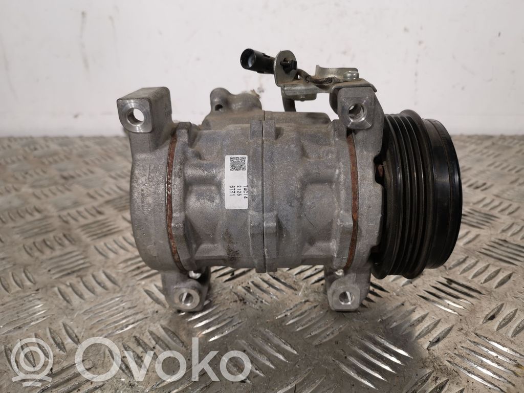 Suzuki Vitara (LY) Kompresor / Sprężarka klimatyzacji A/C 