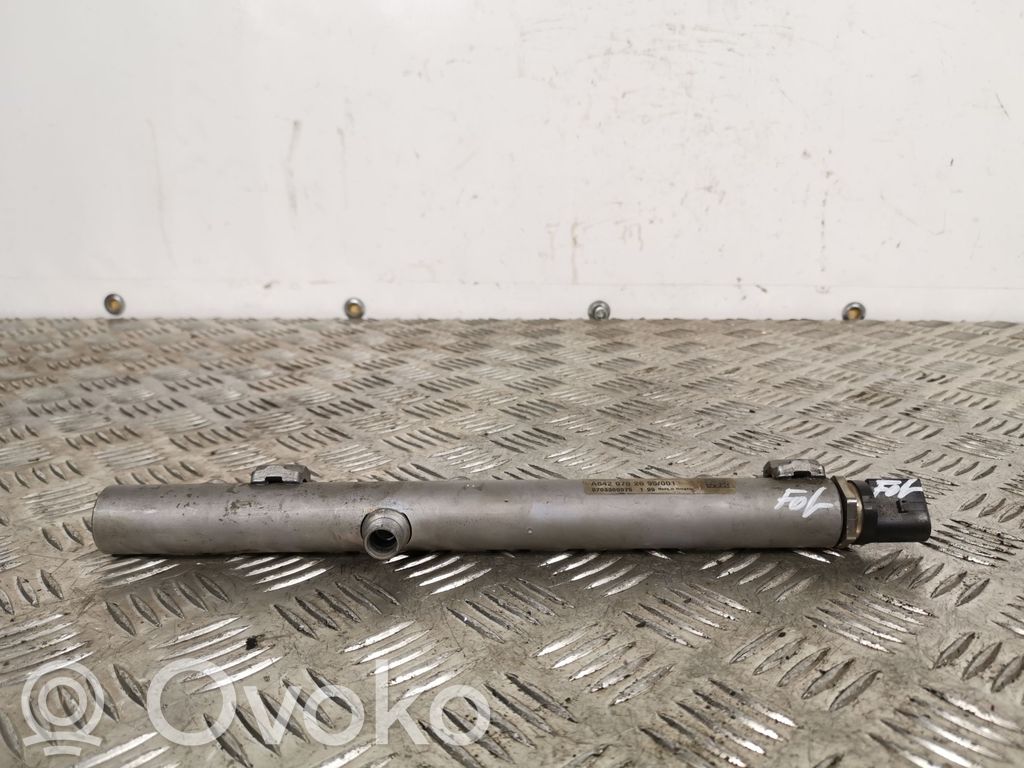 Chrysler 300 - 300C Fuel main line pipe 