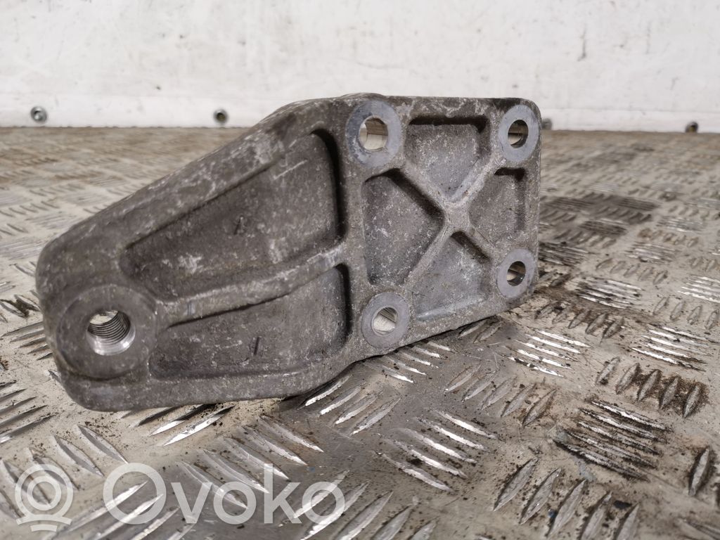 Rear differential/diff mount bracket   42140