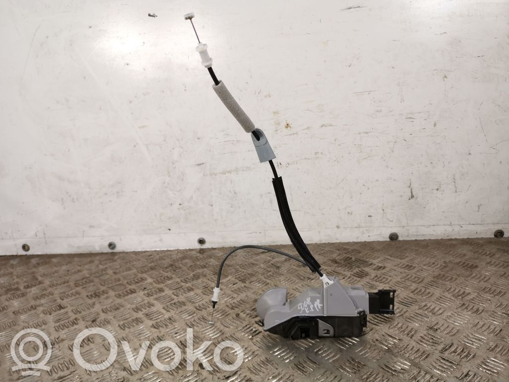 Peugeot 5008 Zamek drzwi przednich 