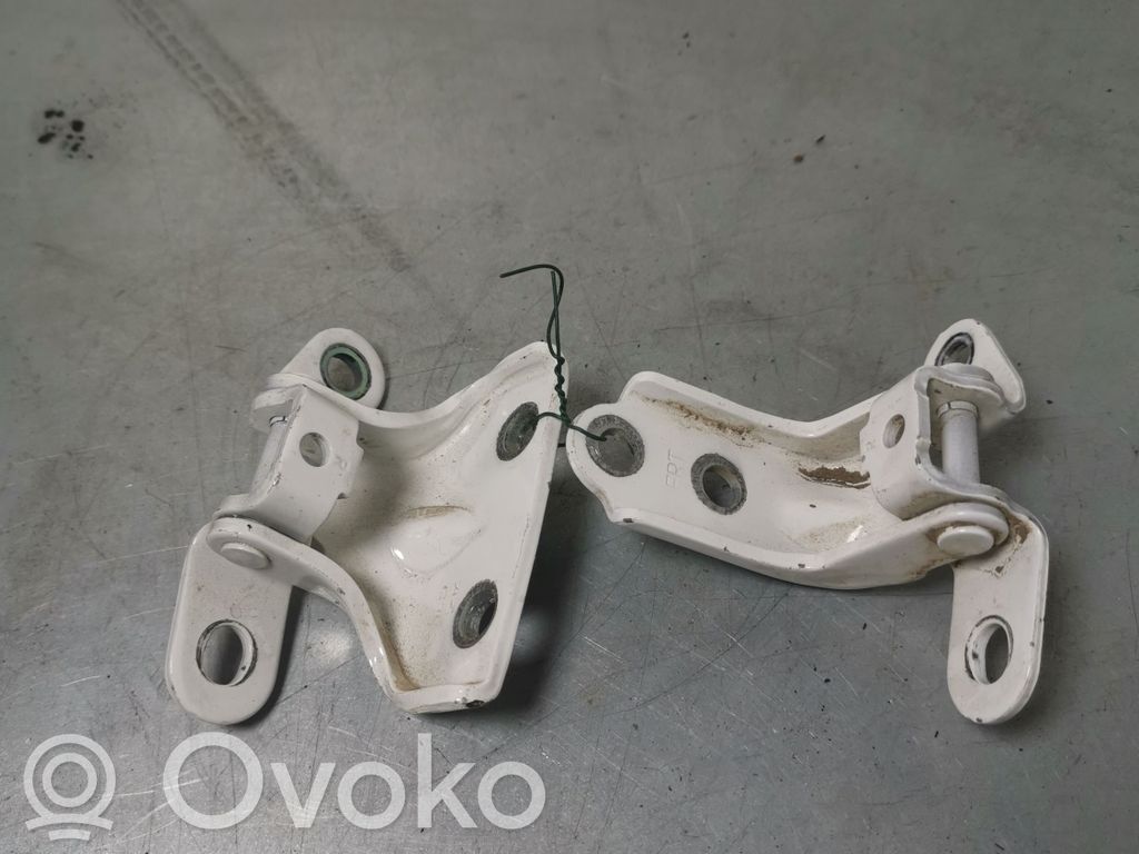 Hyundai i10 Aizmugurē eņģu komplekts 