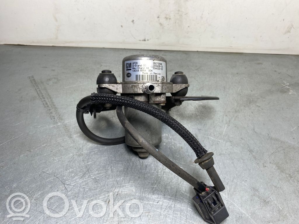 Opel Mokka Bomba de vacío 