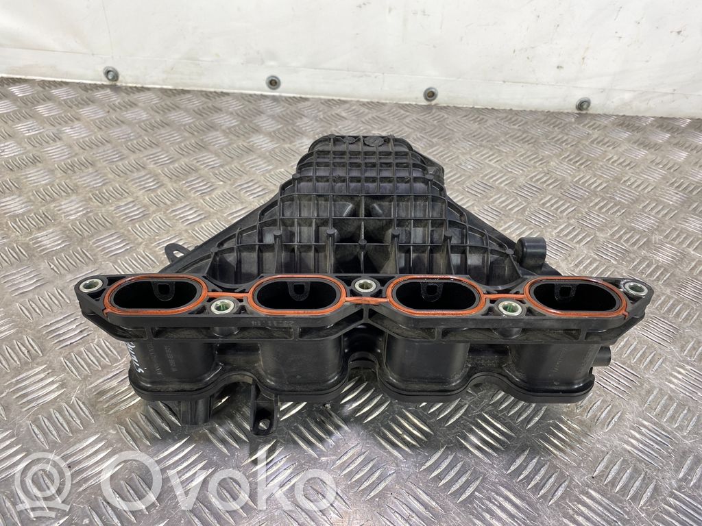 Toyota Auris E180 Colector de admisión 