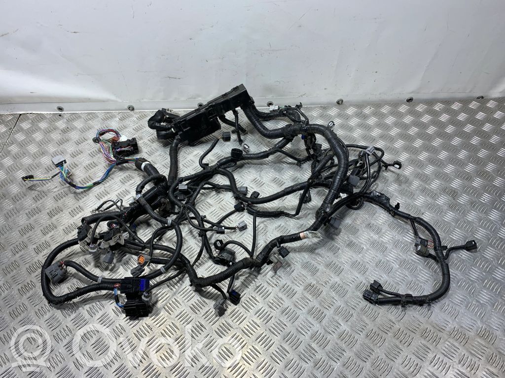 Mitsubishi Outlander IV Engine installation wiring loom 