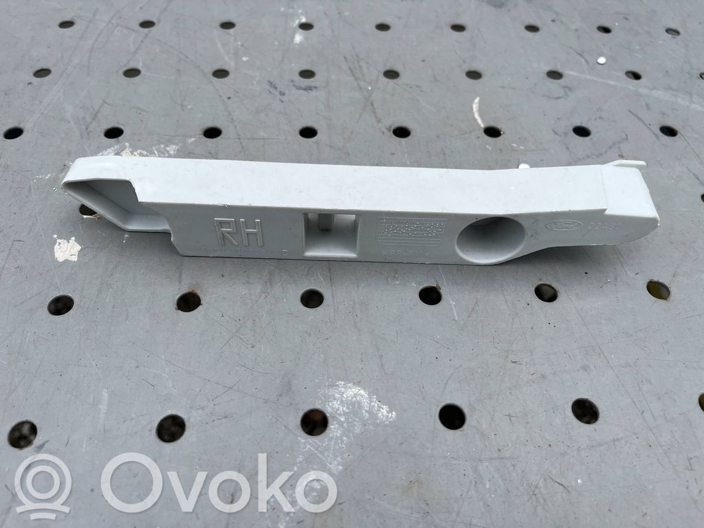 Front bumper mounting bracket   8M5117D958AD