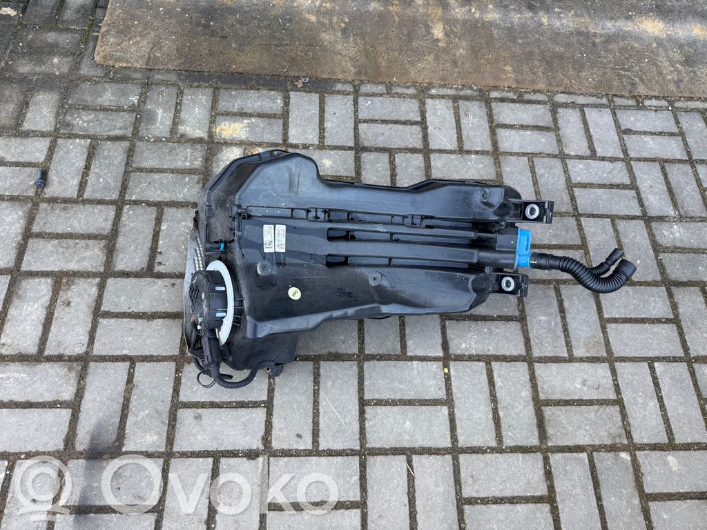 AdBlue-nestesäiliö   4M0131878CC