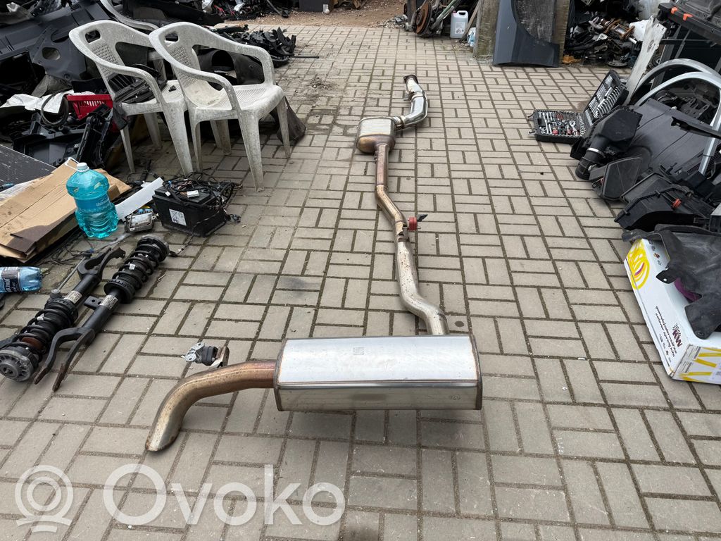 BMW 5 G60 G61 Izplūdes gāzu caurule 