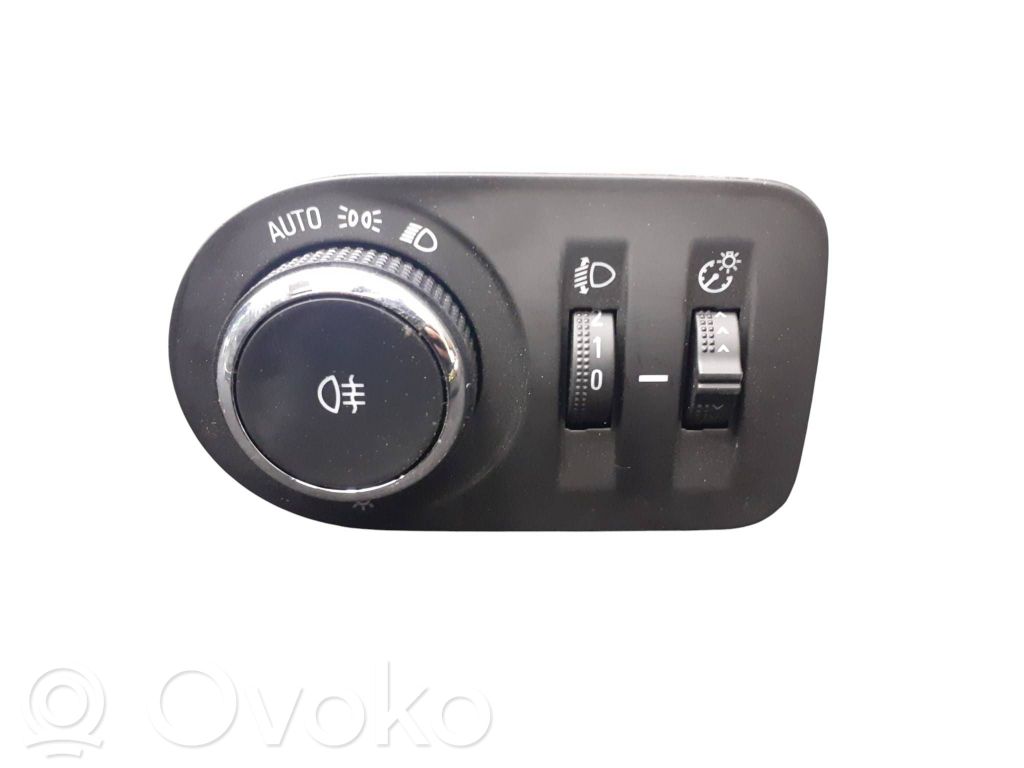 Opel Grandland X Lukturu slēdzis 