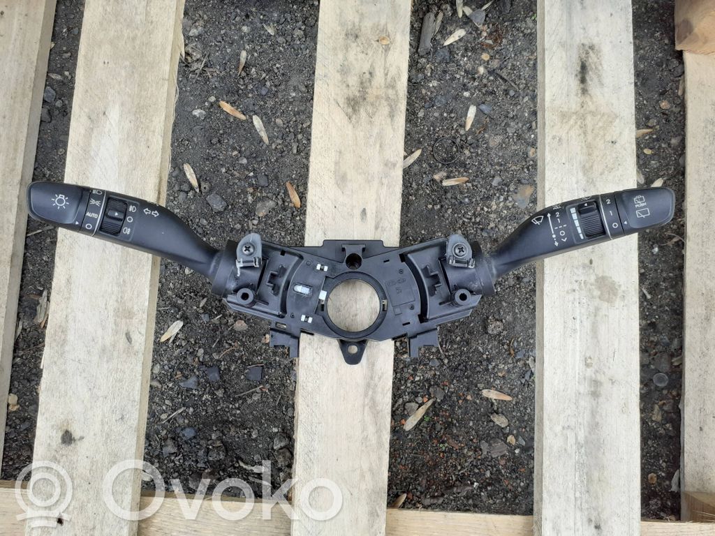 Hyundai Tucson TL Interruttore/pulsante di controllo multifunzione 