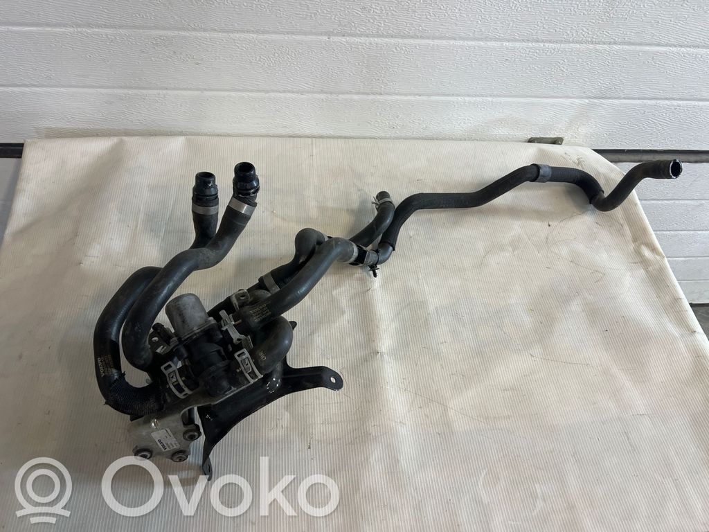 Volvo XC60 Pompa cyrkulacji / obiegu wody 