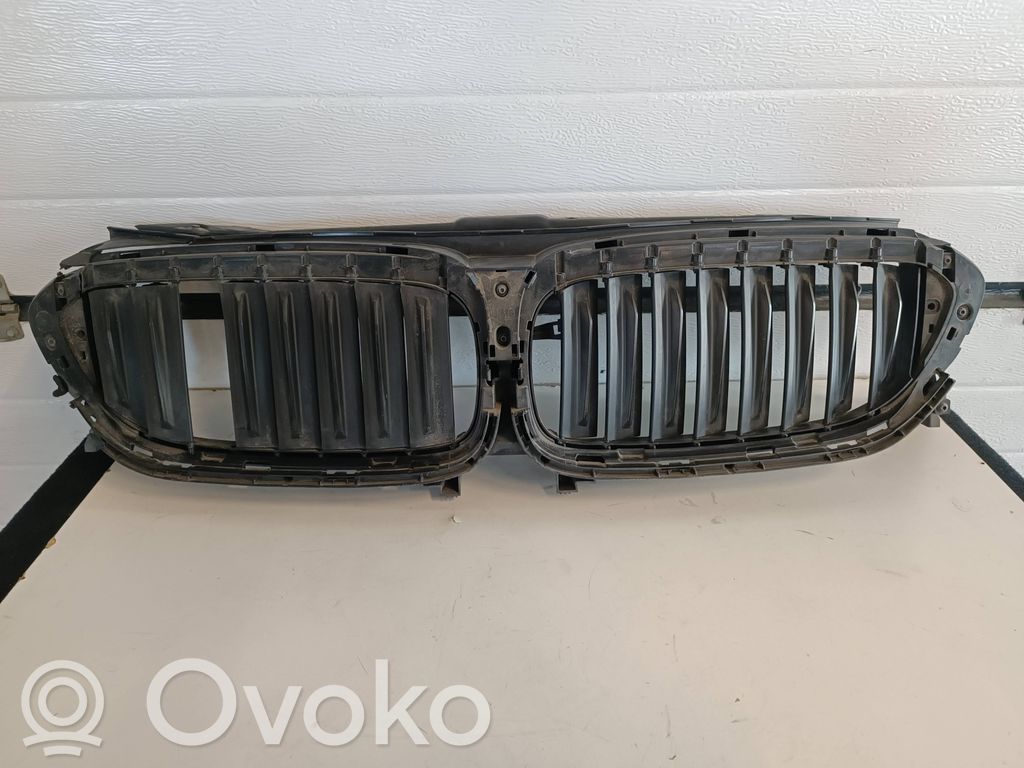 BMW 5 G30 G31 G38 Maskownica / Grill / Atrapa górna chłodnicy 