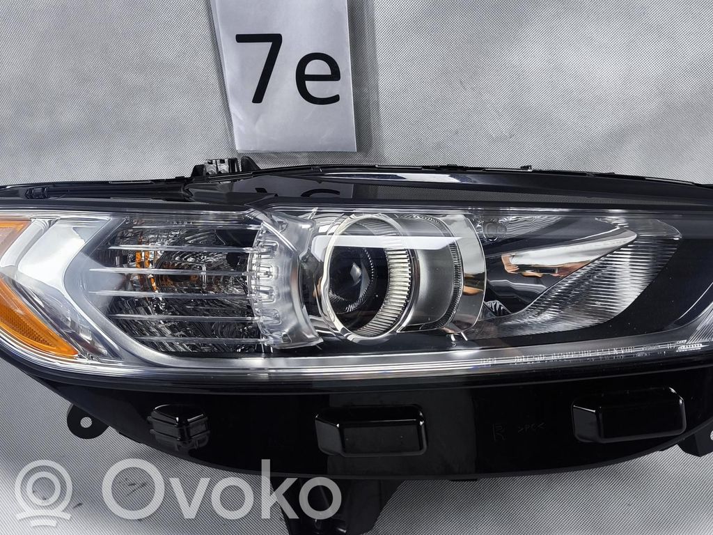 Ford Mondeo MK V Scheinwerfer 