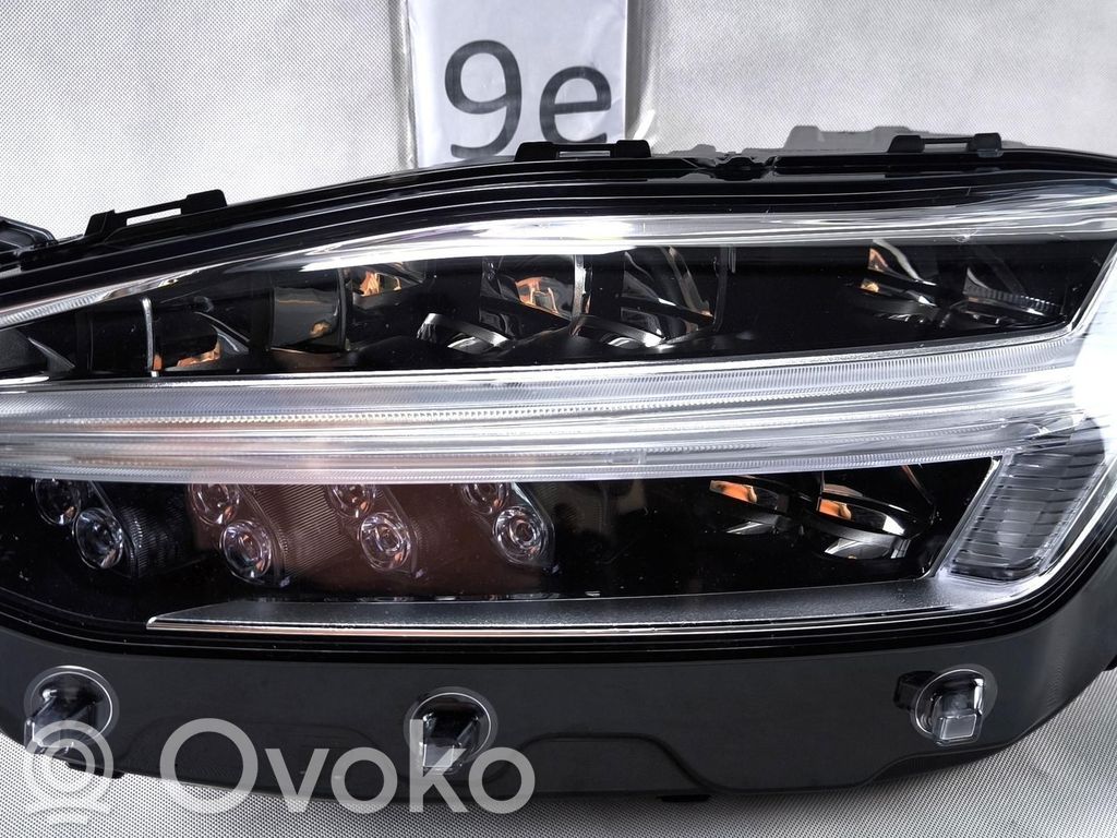 Volvo XC90 Headlight/headlamp 