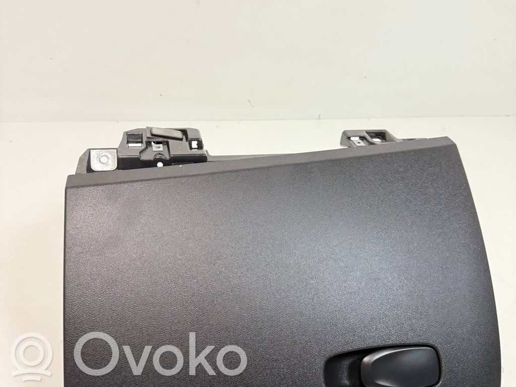 Volvo V60 Daiktadėžė 