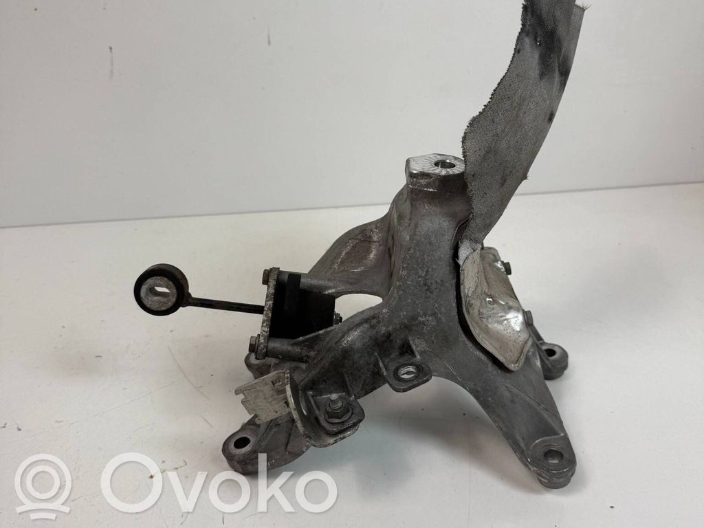 Audi A5 Engine mounting bracket 