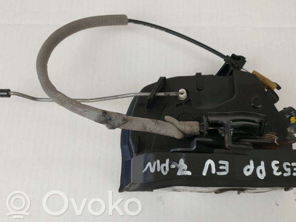 Front door lock   8402540