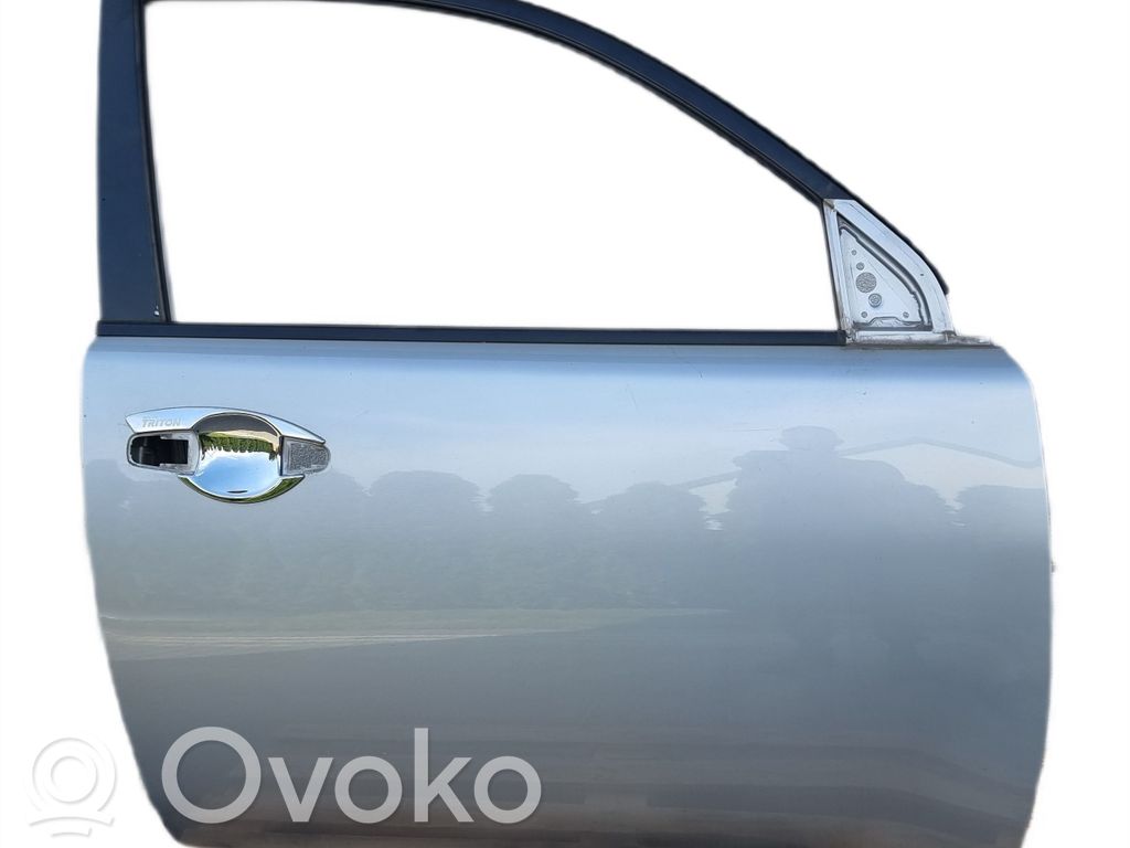 Mitsubishi L200 Drzwi przednie 