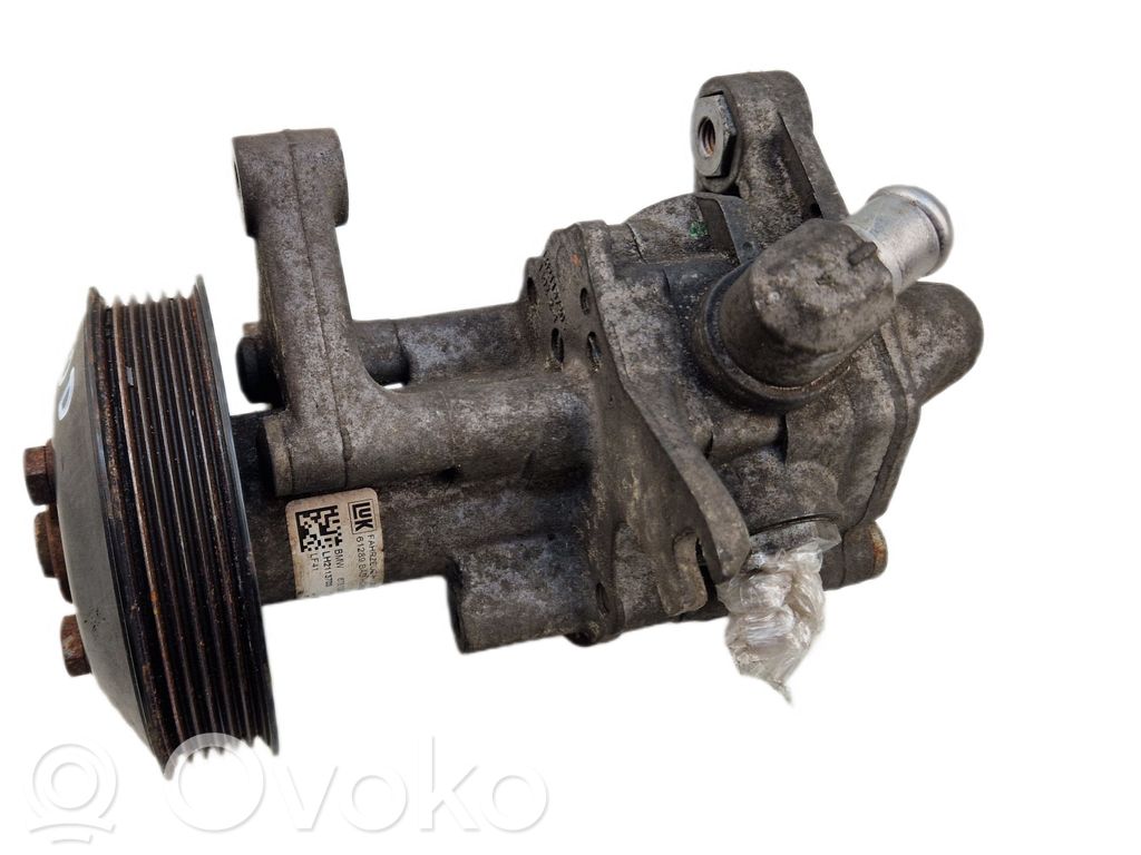 Ohjaustehostimen sähköpumppu   6781008