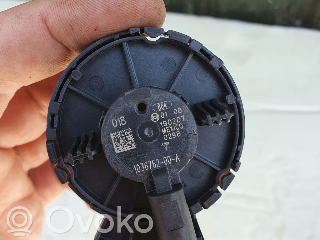 Tesla Model 3 Airbagsensor Crashsensor Drucksensor 