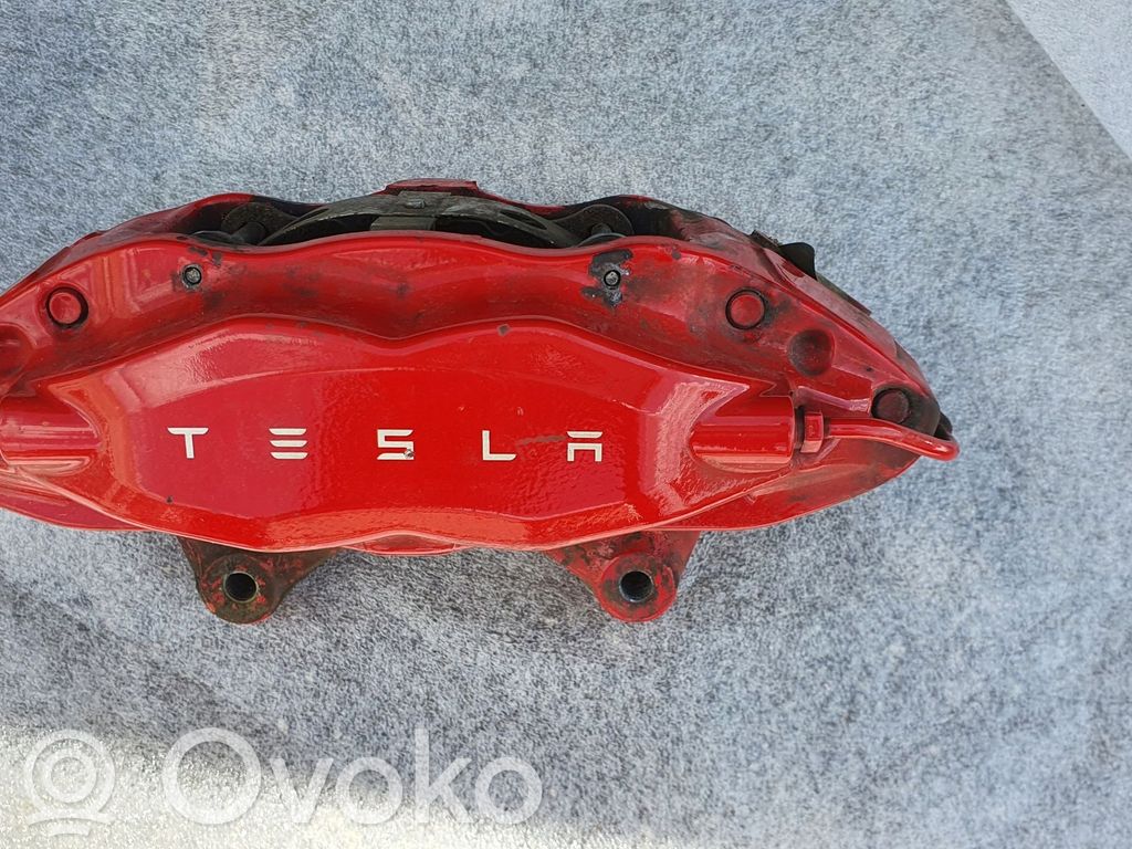 Tesla Model X Takajarrusatula 
