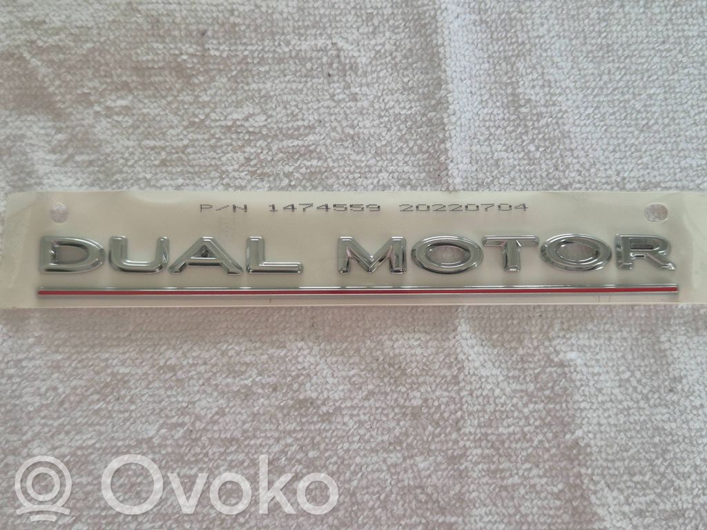 Insignia/letras de modelo de fabricante   147455900A