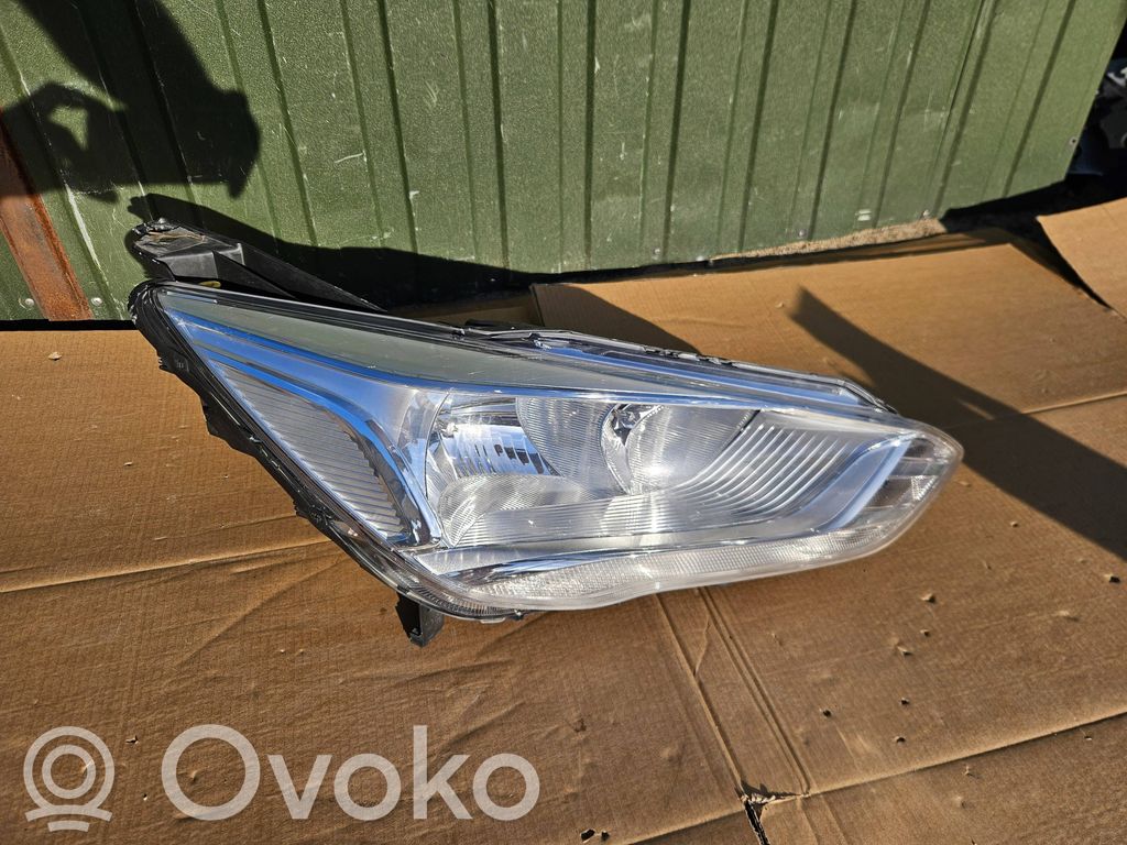 Ford C-MAX II Lampa przednia 