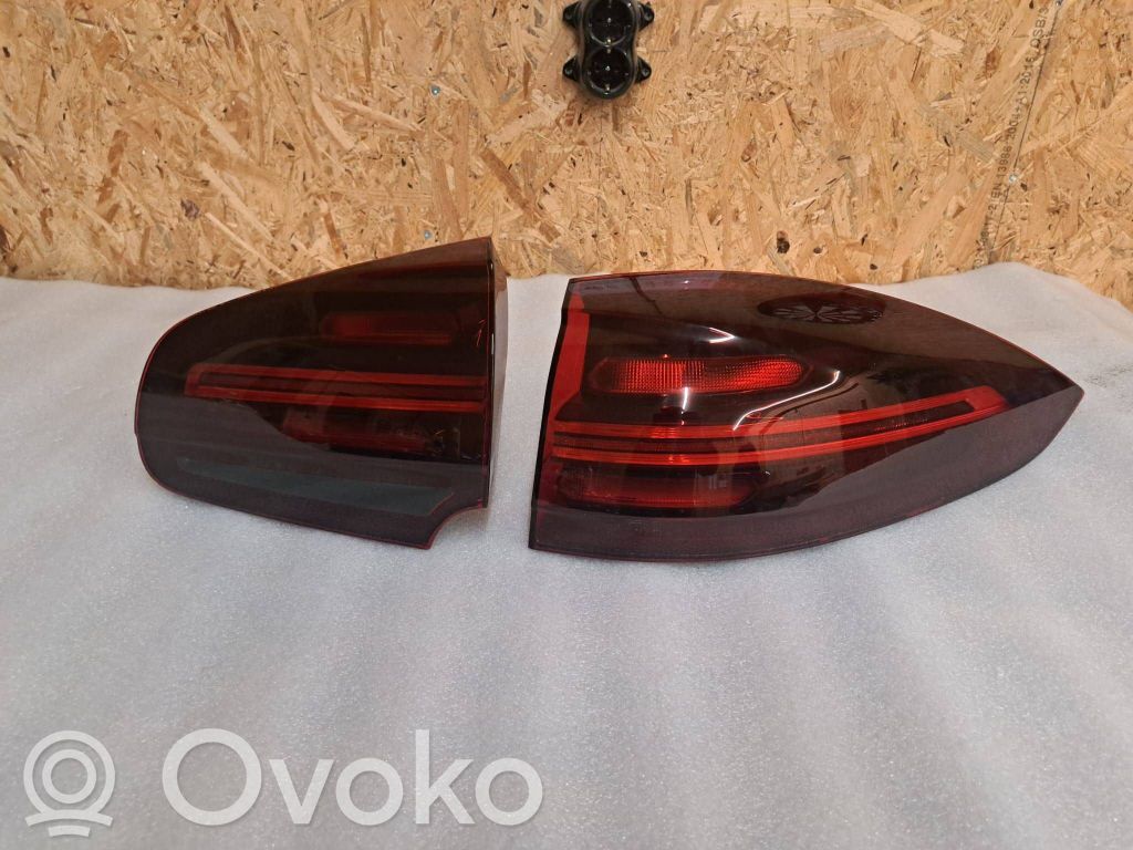 Porsche Cayenne (92A) Lampa tylna 