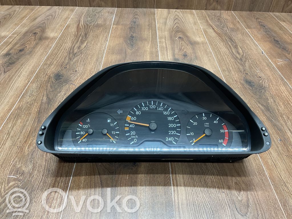 Mercedes-Benz E W210 Speedometer (instrument cluster) 