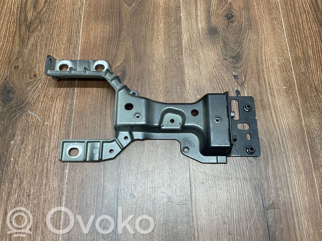Land Rover Range Rover Velar Radiator support slam panel bracket 