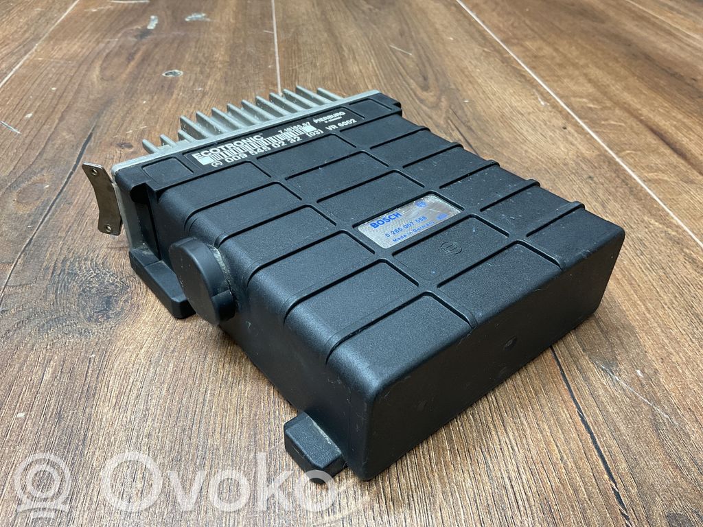 Mercedes-Benz E W124 Engine control unit/module 