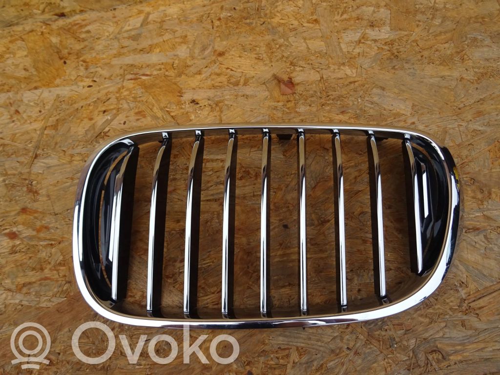 BMW 7 G11 G12 Griglia superiore del radiatore paraurti anteriore 