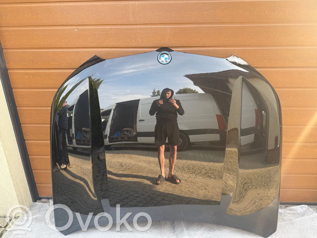 BMW X1 U11 Konepelti 