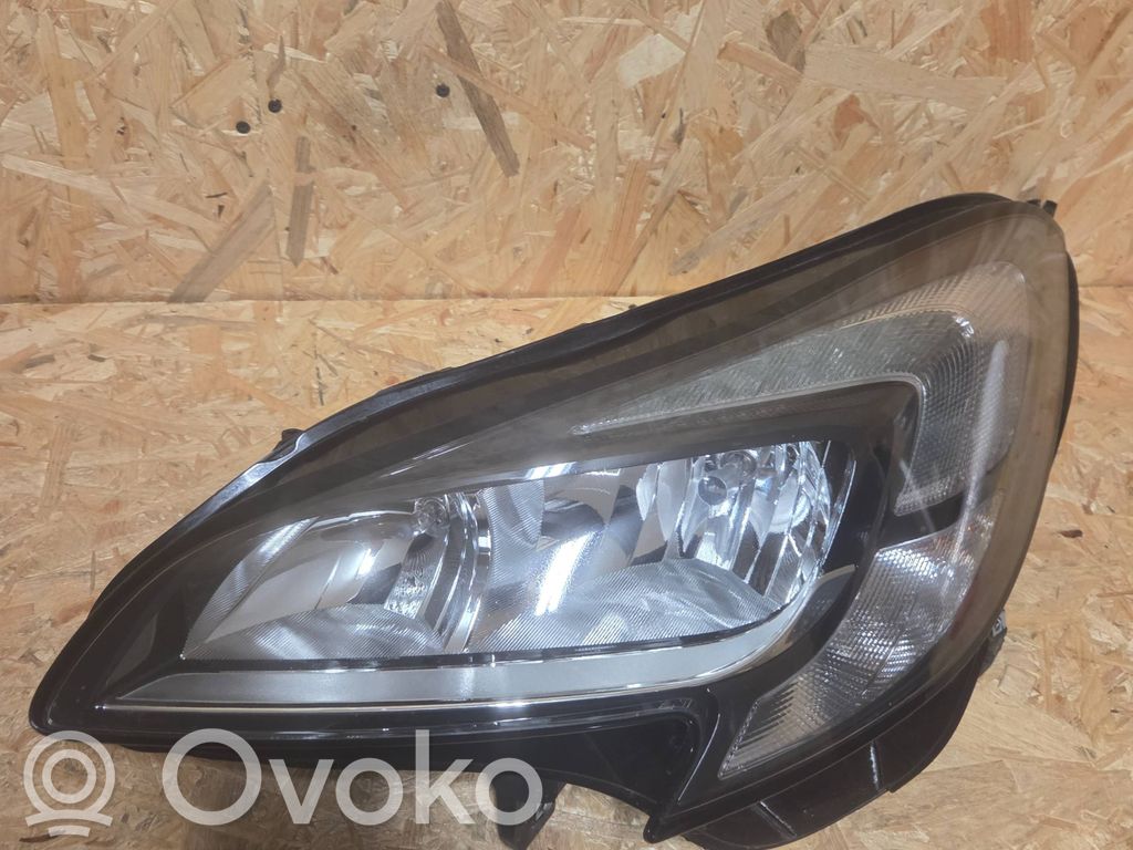 Opel Corsa E Headlight/headlamp 