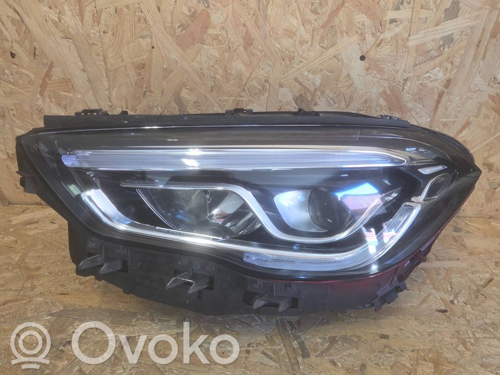 Mercedes-Benz GLA H247 Lampa przednia 