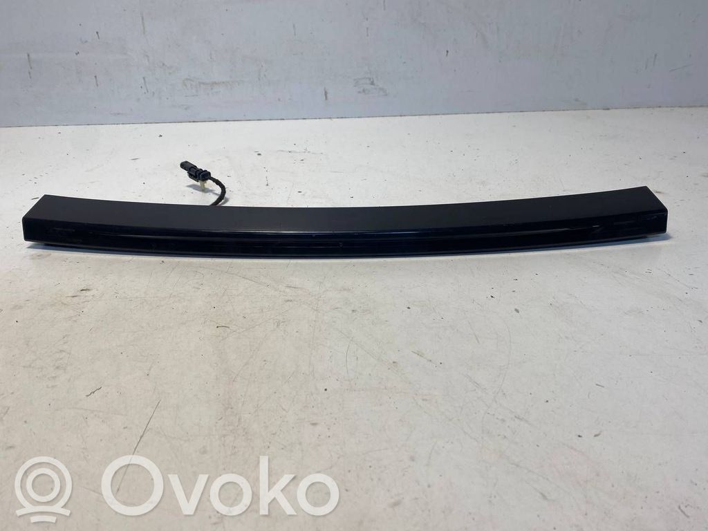 Land Rover Evoque II Third/center stoplight 