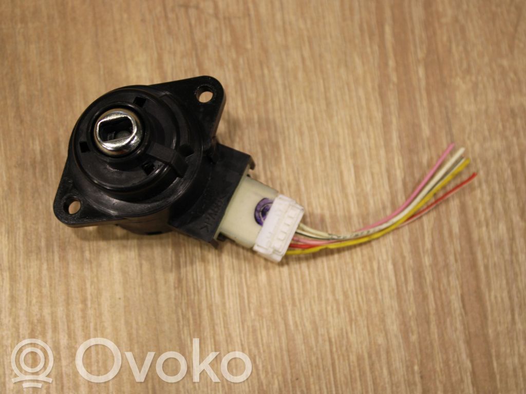 Chevrolet Captiva Virtalukon kytkin 