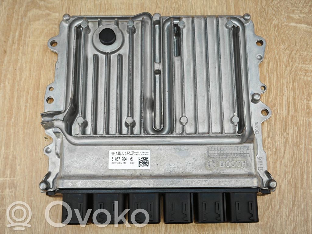 BMW 5 G30 G31 G38 Engine control unit/module 