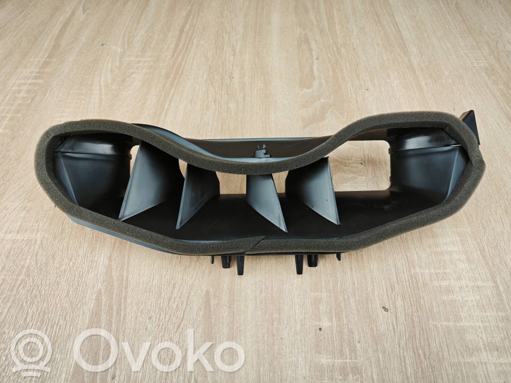 Audi A4 S4 B9 Ohjaamon sisäilman ilmakanava 