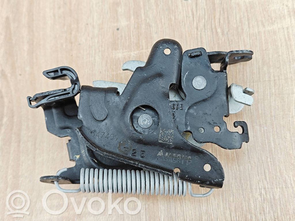 BMW 5 G30 G31 G38 Engine bonnet/hood lock/catch 